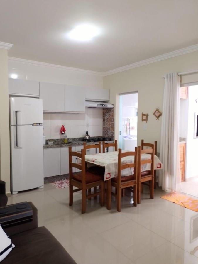 Apartamento Edésia -b- 202 - Dois Dormitórios *